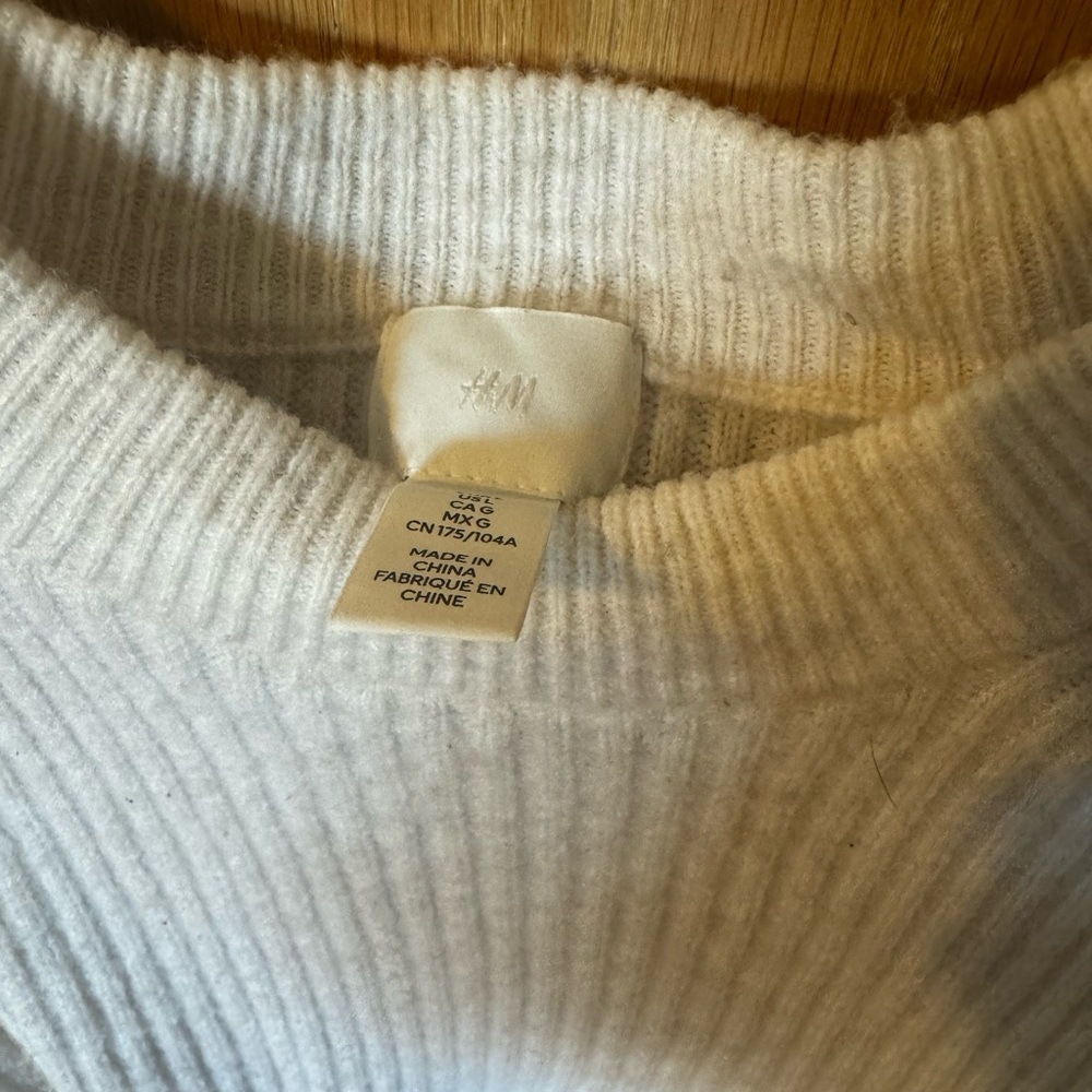 H&M Cream Ribbed Crew Neck Sweater - Picture 2 of 3